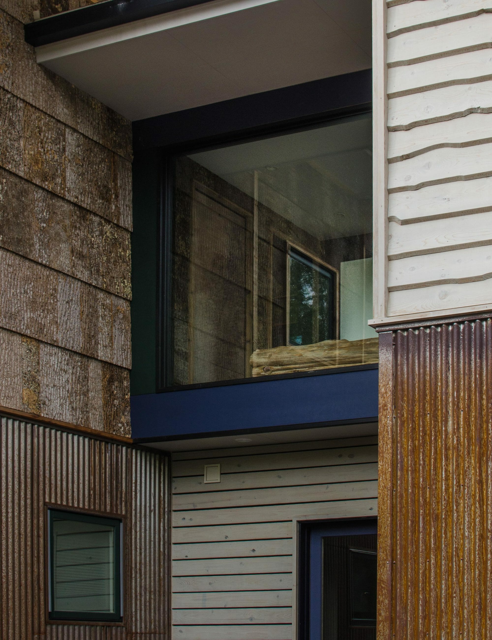 A River Connects It Camusrory Bark Shingle Siding 